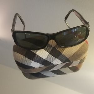 BURBERRY sunglasses